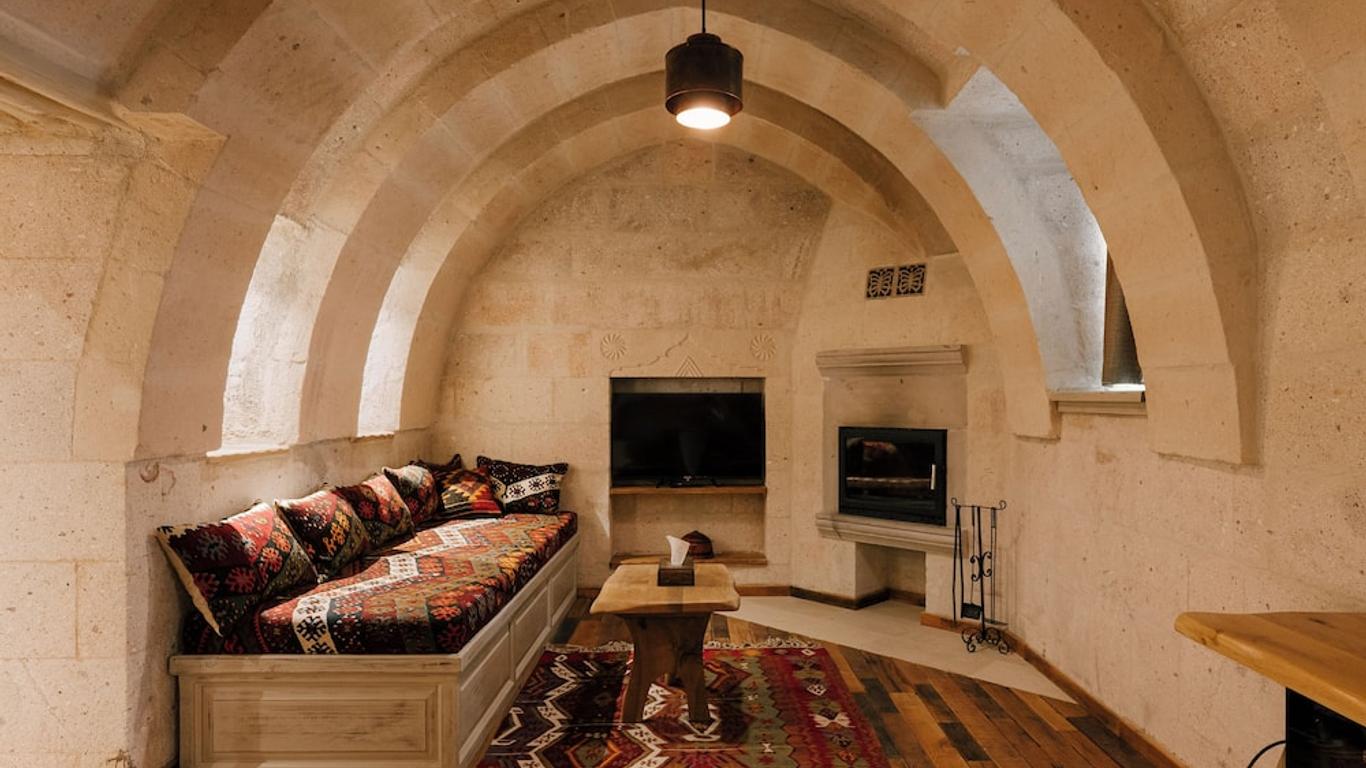 كابادوسيا كيف سويتس أدالت ٔنلي +12