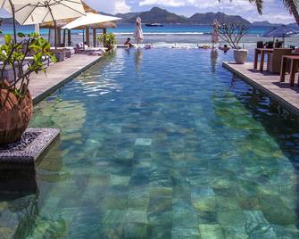 Le Domaine de L'Orangeraie Resort and Spa - La Digue Island - Bể bơi