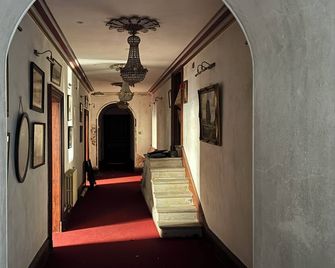 Plas Glynllifon Mansion - Caernarfon - Gang