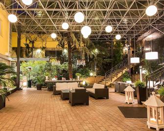 Hotel Villa Traiano - Benevento - Лоббі