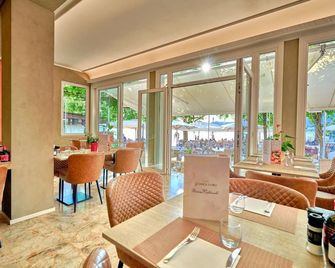 Hotel Conca D'Oro S - Гарда - Ресторан