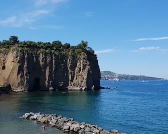 Hotel Giosue' a mare Sorrento - סורנטו