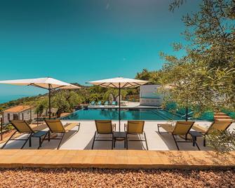 Villa Totò Resort - Cefalú - Piscina