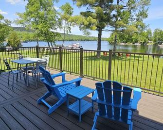 Waterfront Motel - Mountain View- Atv Access - Greenville - Balcony