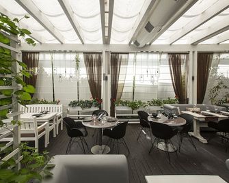 Flowers Hotel - Chişinău - Restaurant