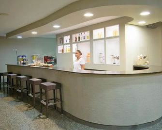 Hotel Oasis Belorizonte - Santa Maria - Rezeption