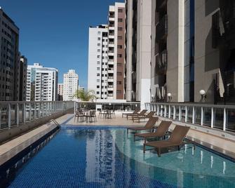 إس4 هوتل - برازيليا - حوض السباحة