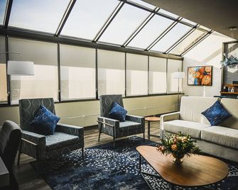 Delta Hotels by Marriott Cincinnati Sharonville - Sharonville - Lounge
