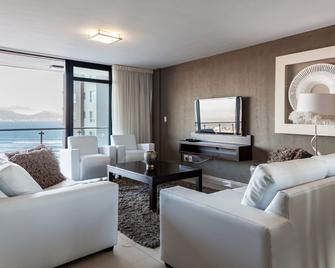 Aquarius Luxury Suites - Cape Town - Living room