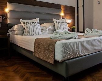 Re Vittorio De Luxe - Messina - Ložnice