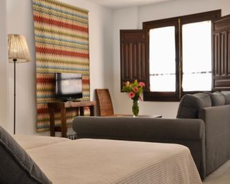 Apartamentos Plaza - Kordoba - Pokój dzienny