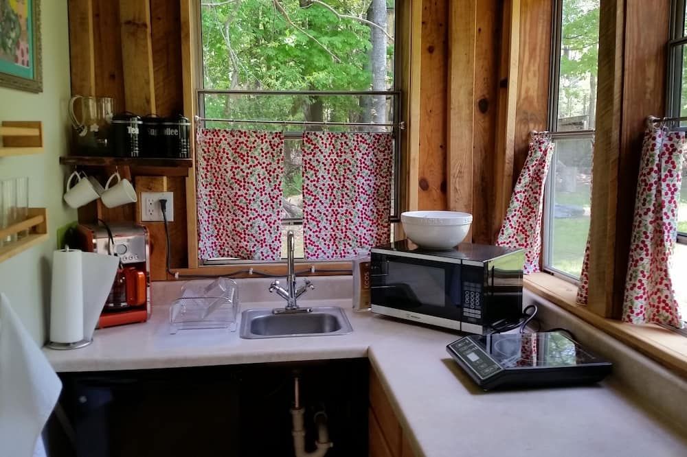 Lovely cottage located on Plattekill Stream - ساوجرتيس - مطبخ