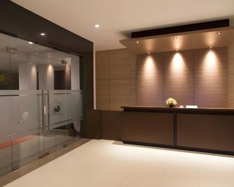 Hotel Gm253 - Jember - Front desk
