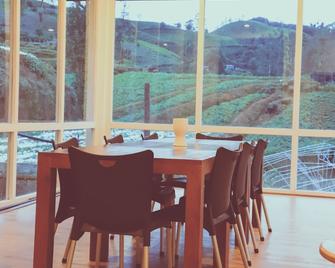 Shannon Rise Holiday Home - Ramboda - Comedor