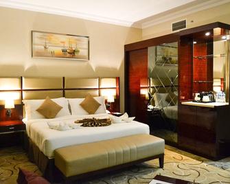 Al Salam Grand Hotel Sharjah - Sharjah - Bedroom