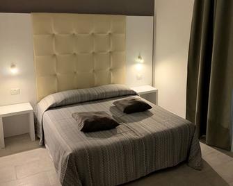 Hotel Assarotti - Genoa - Bedroom