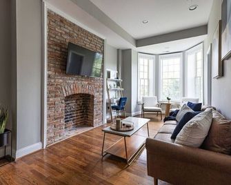 Luxury 3BR with Parking in Heart of DC - Steps to Metro - Washington D. C. - Sala de estar