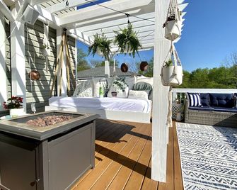 Beautiful Vacation Home in Champion (Seven Springs) - Champion - Balcony