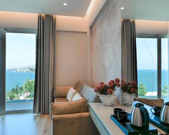 Hotel Oasis - Saranda - Vardagsrum