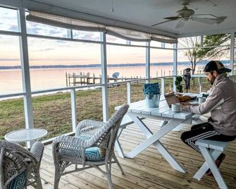 Dreamy Waterfront Cottage w/ Incredible Views - Leonardtown - Balcony
