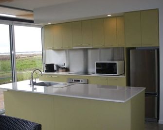 Lawsons Retreat - St Helens - Keuken