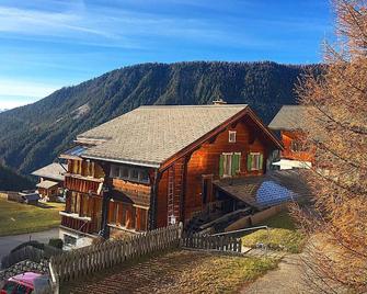 3 Zimmerwohnung mit Terrasse - Davos - Building