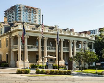 Hotel Ella - Austin - Building