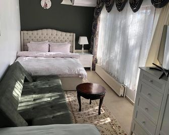 Pekcan Otel - Burhaniye - Bedroom