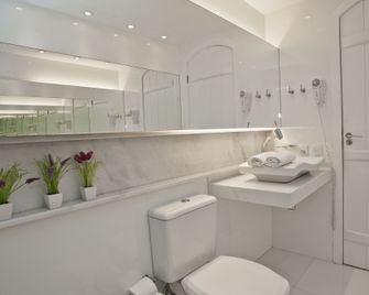 Auberge de La Langouste - Búzios - Bathroom