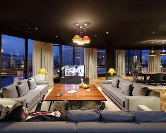 Crowne Plaza Podgorica, an IHG Hotel - Podgorica - Lounge