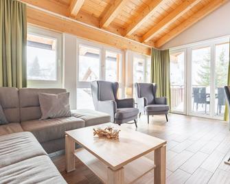 Spacious and very nice flat, very centrally located - Dienten am Hochkonig - Living room