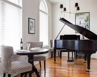 Old Met #306 | 1 Bedroom, 2 Bath - Charlottesville - Restaurant