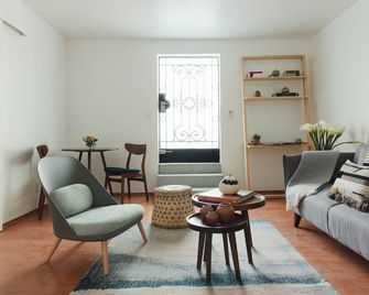 Jardín Roma By The Local Way - Meksyk - Pokój dzienny