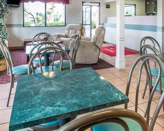 Econo Lodge Dothan West - Dothan - Lobby