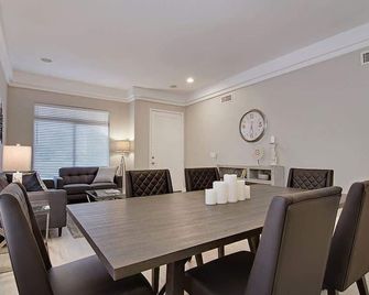 Hollyhock - Pet-Friendly 4br Heated Pool & Near Golf - Chandler - Dining room