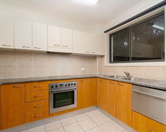 Hornsby Furnished Apartments - Hornsby - Cocina