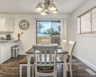 빅 베어 - 콜로라도스프링스 - 다이닝룸