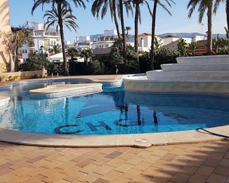 Coqueto Apartamento en El Retiro - Denia - Pool
