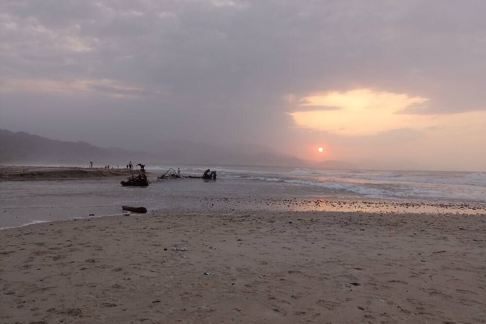 Puerto Caribe Hostal - Guachaca - חוף