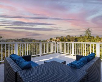 Private Tranquil Retreat with Stunning Views - San Carlos - Balkon