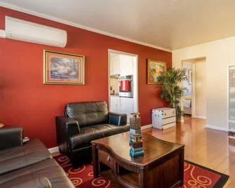 Luxury Stay Near Santana Row for Vacatio - San Jose - Living room