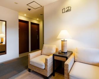 Arietta Hotel Osaka - Osaka - Living room