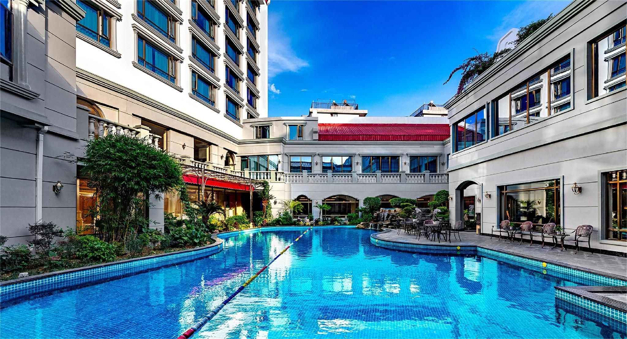 Guilin Bravo Hotel - גילין - בריכה