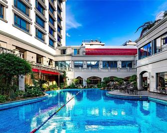 Guilin Bravo Hotel - Guilin - Pool