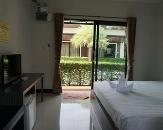 Phumipat Resort Thungsong - Thung Song - Bedroom