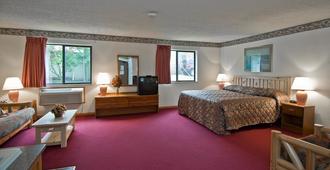 Americas Best Value Inn & Suites International Falls - International Falls - Bedroom