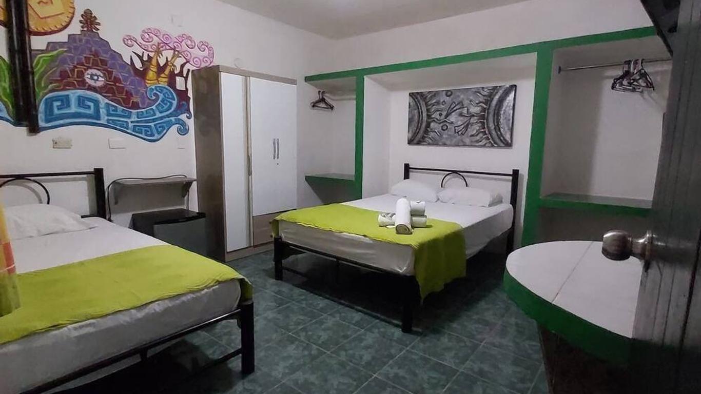 Emotion Avenida Tulum Hotel & Hostal