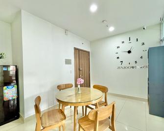 Jinjoo Home - Topaz Elite Apartment - 2 Bedrooms - Ciudad Ho Chi Minh - Comedor