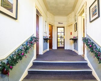 Lost Guest House Aberdeen - Aberdeen - Hallway