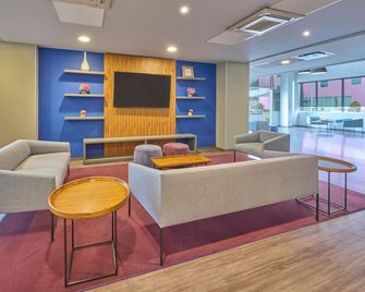 City Express by Marriott Toluca - Toluca - Lounge